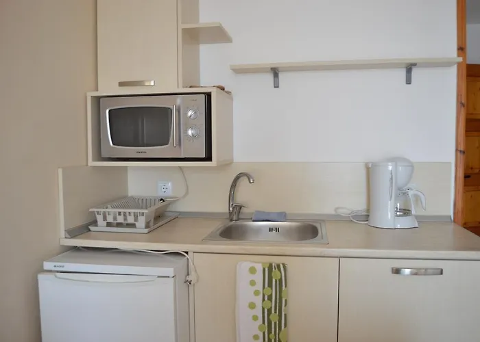 Family Sofi מלון